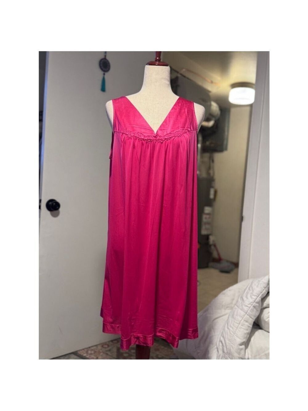 Vintage Vanity Fair gown red sleeveless size med USA - Picture 2 of 12